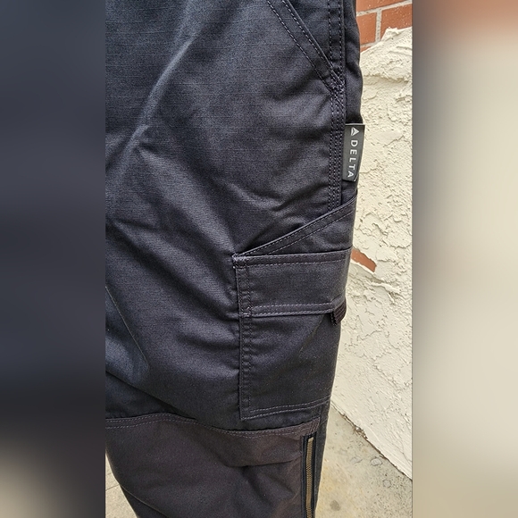 SMALL SHORT Delta Airlines Ground Crew Maintenance Insulated Overalls Bib Black - Picture 7 of 16